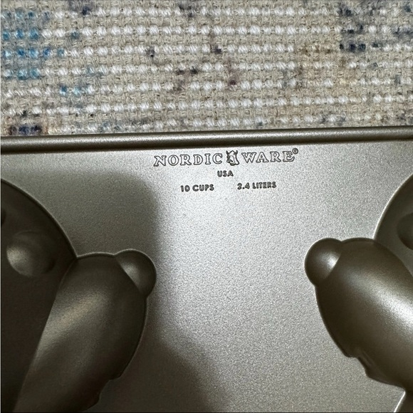 Build-A-Bear Nordic Ware Teddy 3D Mold Cake Pan Aluminum Cast USA *NIB* vintage - Picture 5 of 9